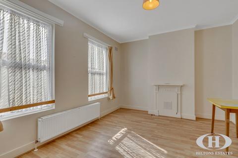 15 Mount Avenue, Southall, UB1 2LH