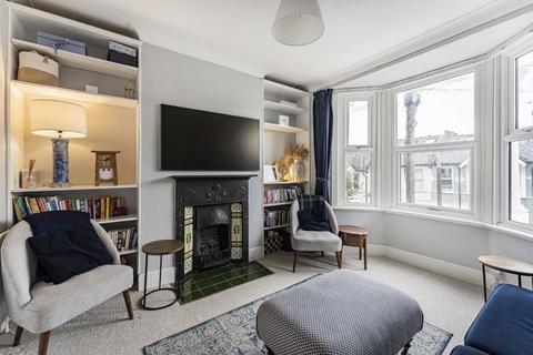 3 bedroom flat for sale, Duntshill Road, London SW18