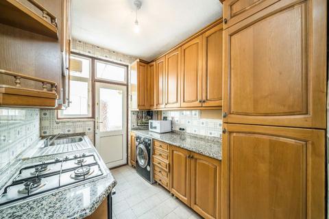 3 bedroom house for sale, Fishponds Road, London SW17