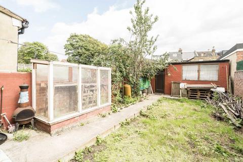 3 bedroom house for sale, Fishponds Road, London SW17