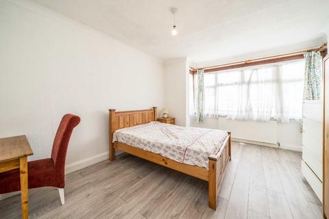 3 bedroom house for sale, Fishponds Road, London SW17