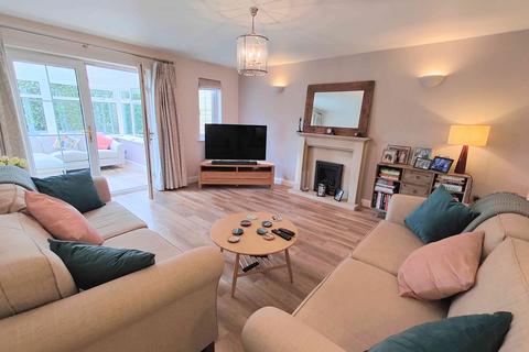 3 bedroom detached house for sale, Bramley Lane, Halifax HX3