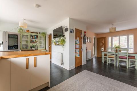 2 Hannah Way, Longhedge, Salisbury, SP4 6SY