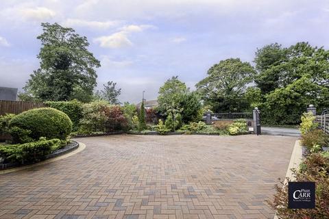 4 bedroom detached house for sale, Long Lane, Essington, WV11 2AA