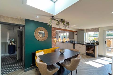 4 bedroom detached house for sale, Rugeley Road, Burntwood, WS7 9BJ