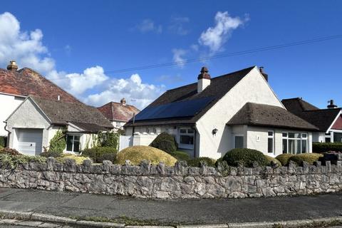 2 bedroom detached bungalow for sale, Hafod Road West, Penrhyn Bay