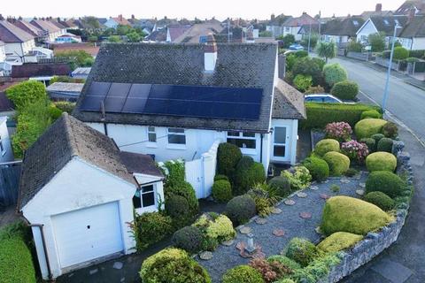 2 bedroom detached bungalow for sale, Hafod Road West, Penrhyn Bay