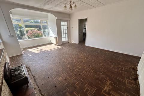 2 bedroom detached bungalow for sale, Hafod Road West, Penrhyn Bay