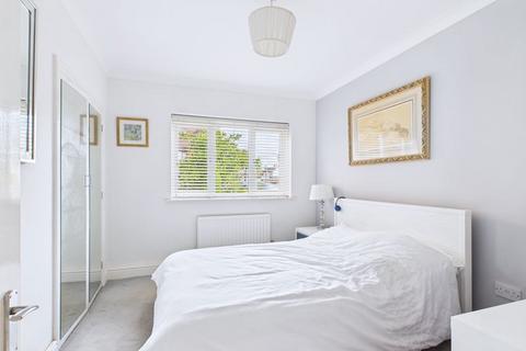 2 bedroom apartment for sale, Meade Court , Walton On The Hill