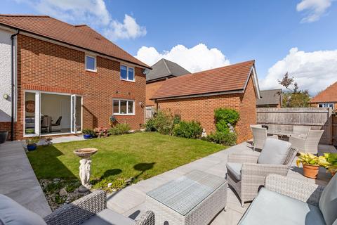 4 bedroom detached house for sale, Champions Place, Haywards Heath RH17