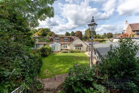 undefined, Sanderstead Court Avenue, Sanderstead