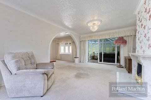 undefined, Sanderstead Court Avenue, Sanderstead