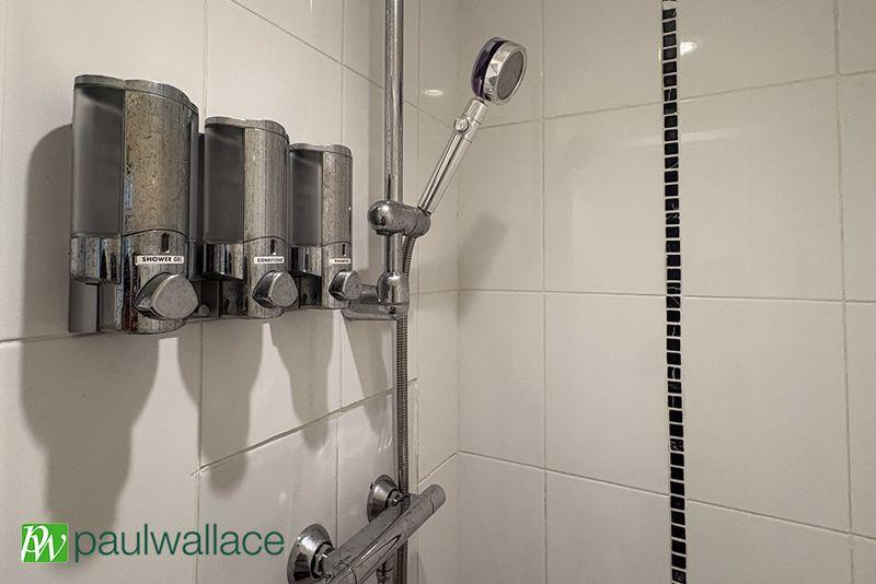 En-Suite Shower
