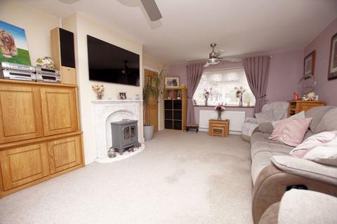 2 bedroom detached bungalow for sale, Place House Close, Fareham PO15