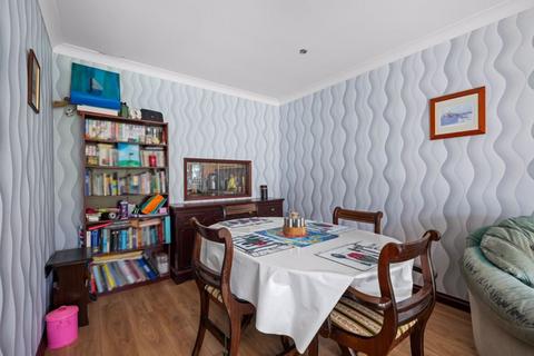 4 bedroom semi-detached house for sale, Meriden Close, Bromley