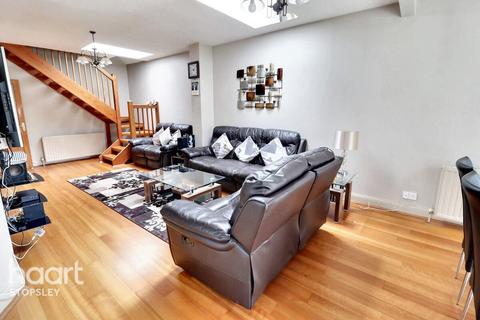 41 Exton Avenue, Luton, LU2 0LH