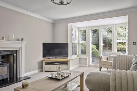 3 Cairn Garth, Guiseley, Leeds, LS20 8QP