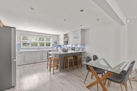 3 Cairn Garth, Guiseley, Leeds, LS20 8QP