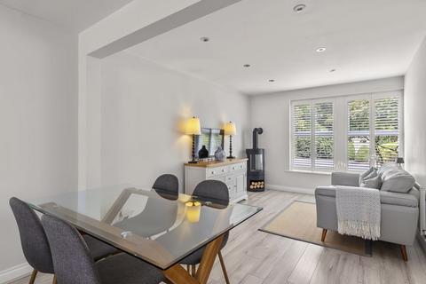 3 Cairn Garth, Guiseley, Leeds, LS20 8QP