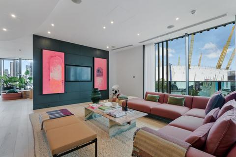 undefined, Greenwich Peninsula, Harbour Walk, SE10