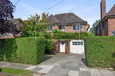 undefined, Greenhalgh Walk, London N2