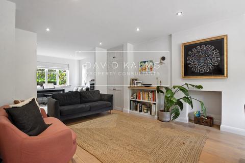 undefined, Greenhalgh Walk, London N2