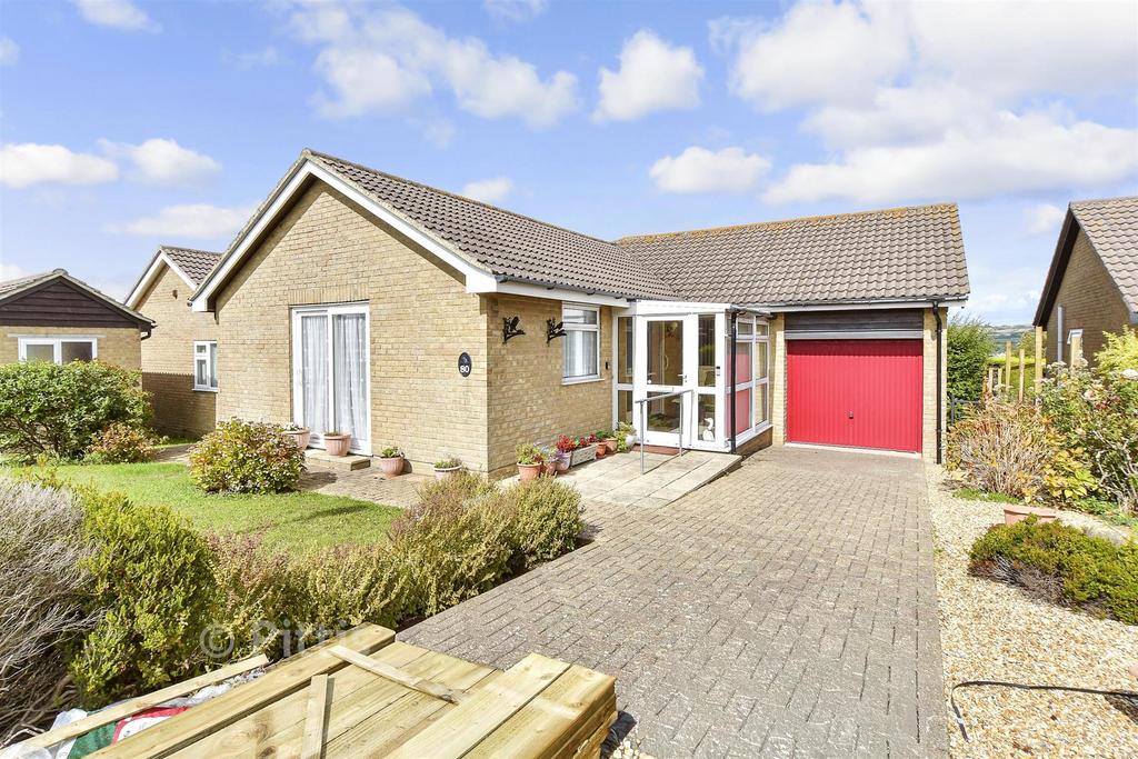 Merrie Gardens, Lake, Isle of Wight 2 bed detached bungalow - £280,000