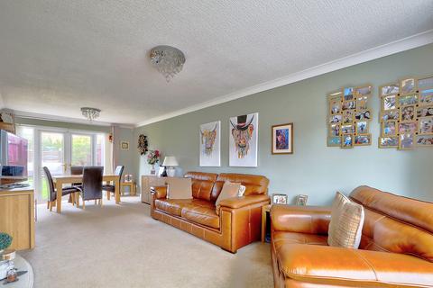 3 bedroom semi-detached house for sale, Southwark Close, Middlesbrough, TS6