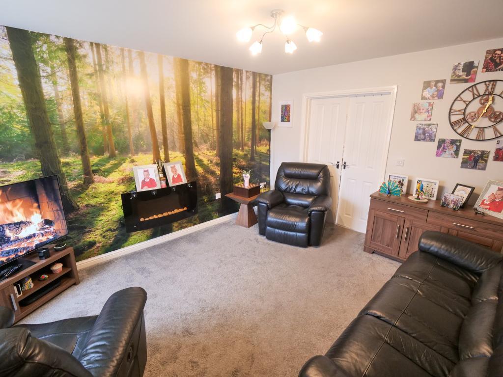 Lounge Dual Aspect