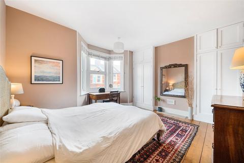 12 Abbots Road, Exeter, EX4 7AN