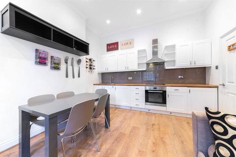 2 bedroom apartment for sale, Hammersmith Grove, London W6