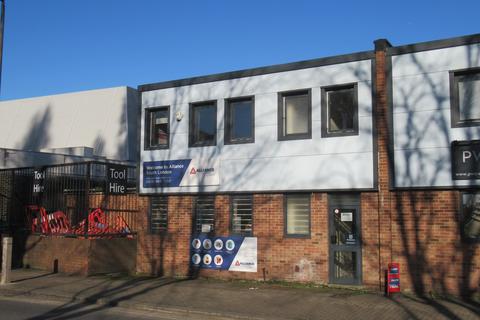 Industrial development to rent, Glenville Mews London SW18 4NJ