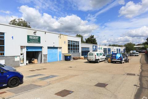 Warehouse to rent, Cramptons Rd Sevenoaks TN14 5DQ