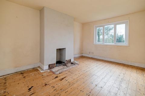 3 bedroom detached house for sale, Welsh Road, Ledsham, Ellesmere Port, Cheshire