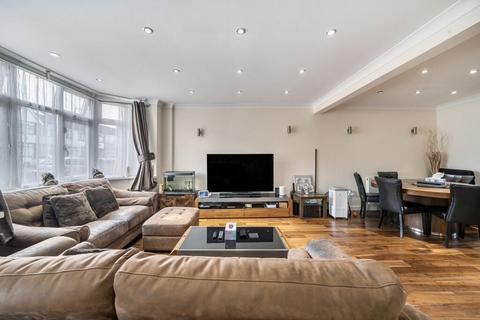 undefined, Grosvenor Crescent, Uxbridge