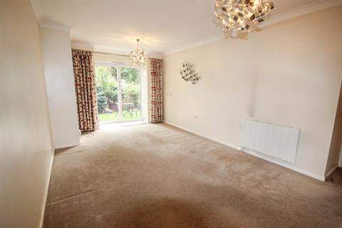 undefined, Warwick Avenue, Bedford, Bedfordshire, MK40