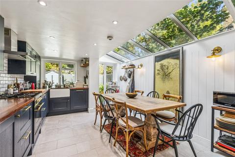 4 bedroom terraced house for sale, Simpson Street, SW11
