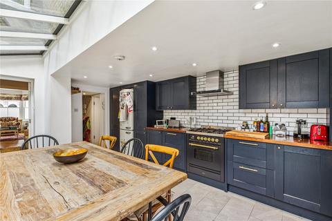 4 bedroom terraced house for sale, Simpson Street, SW11