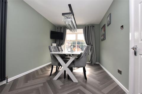 15 Jakeman Drive, Tingley, Wakefield, WF3 1SX