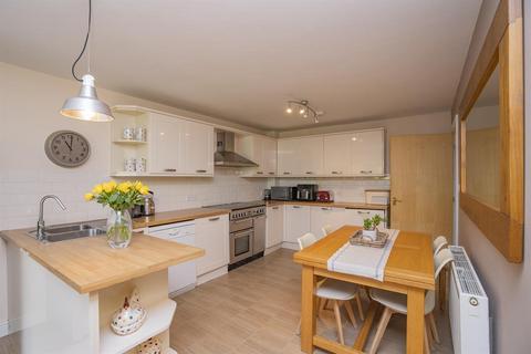 undefined, 3 Moor Court, Bromyard Road, Knightwick, Worcester