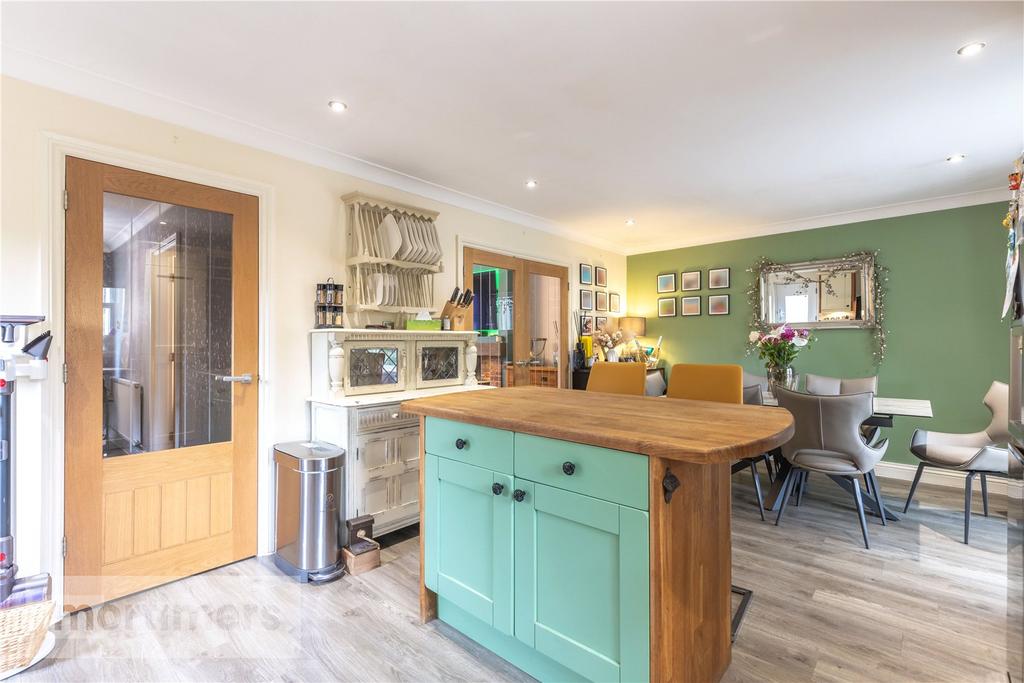 Kitchen//diner