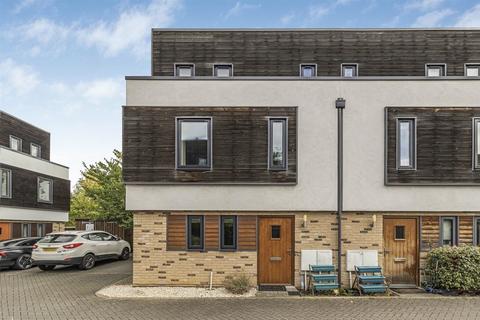 4 Swallow Gardens, Chesterton, Cambridge, CB4 1FU