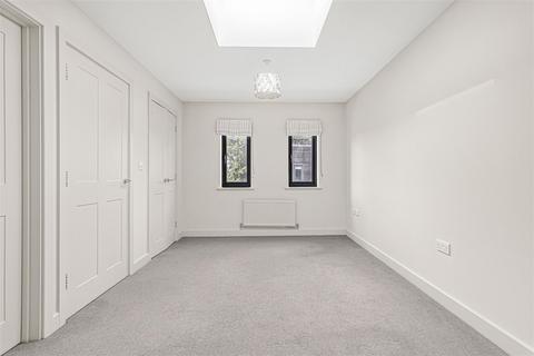 4 Swallow Gardens, Chesterton, Cambridge, CB4 1FU