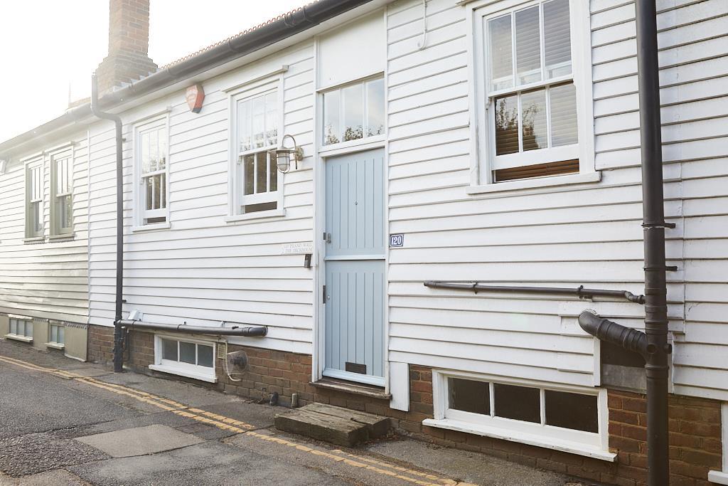 Island Wall, Whitstable