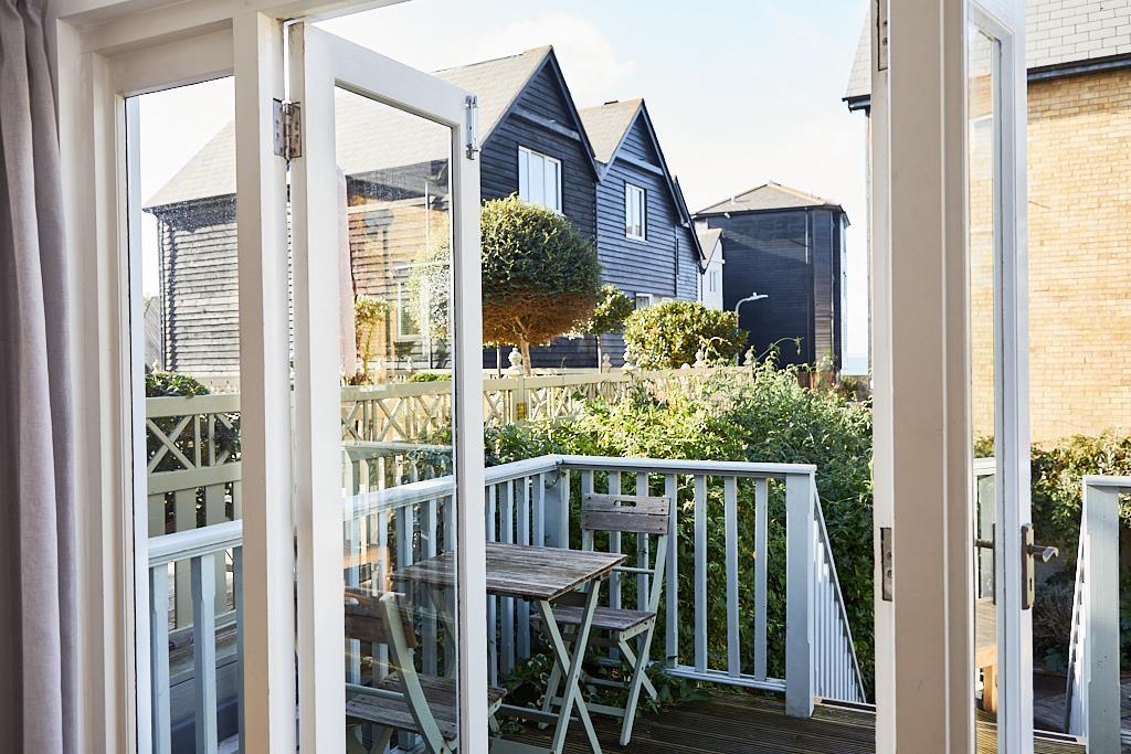 Island Wall, Whitstable