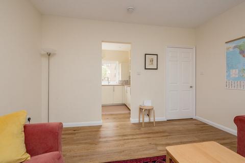 undefined, 24/9 East Parkside, Edinburgh, EH16 5XN
