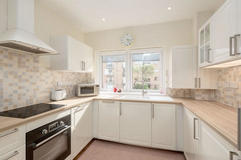 undefined, 24/9 East Parkside, Edinburgh, EH16 5XN