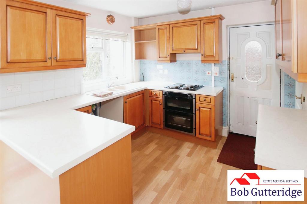 Fitted kitchen/dining room