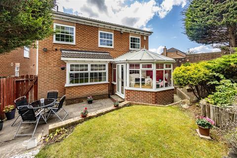 4 bedroom detached house for sale, Brier Hill View, Huddersfield HD2