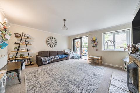 undefined, Shipton-Under-Wychwood,  Oxfordshire,  OX7